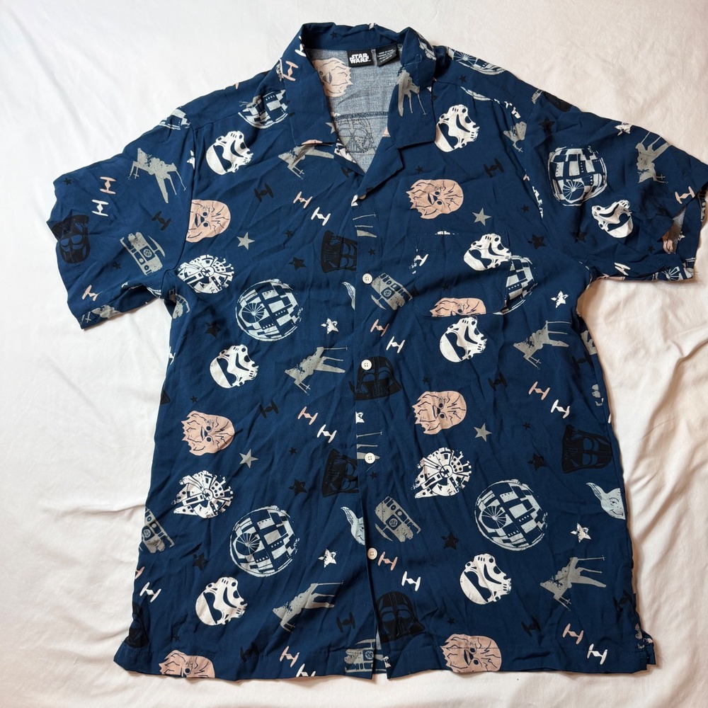 Star Wars Mens Large Blue All Over Print Short Sleeve Button Down Shirt Camp LG